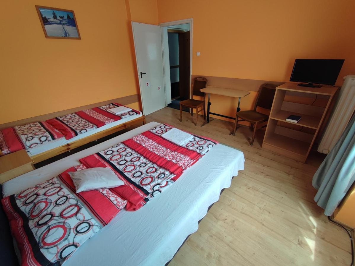 Hotel Beke Sziget Komló Exterior foto
