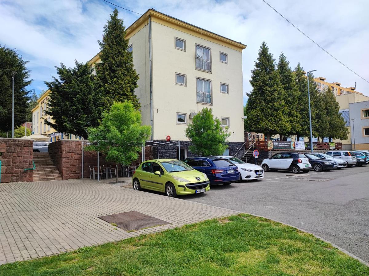 Hotel Beke Sziget Komló Exterior foto